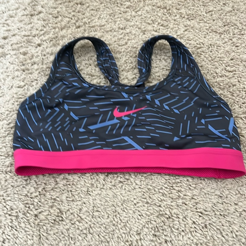 Small patterned Nike sports bra